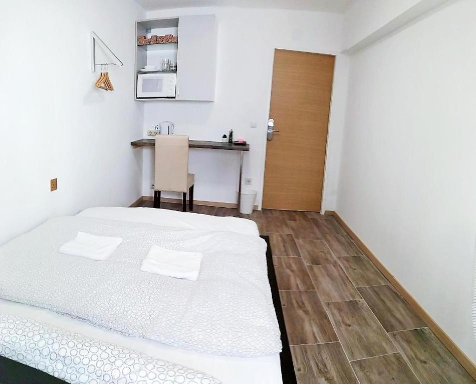 Smart Mini Hotel Vienna Exterior photo